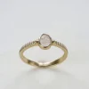 Shlomit Ofir Bagues>Bague Rosemary - doré et quartz rose