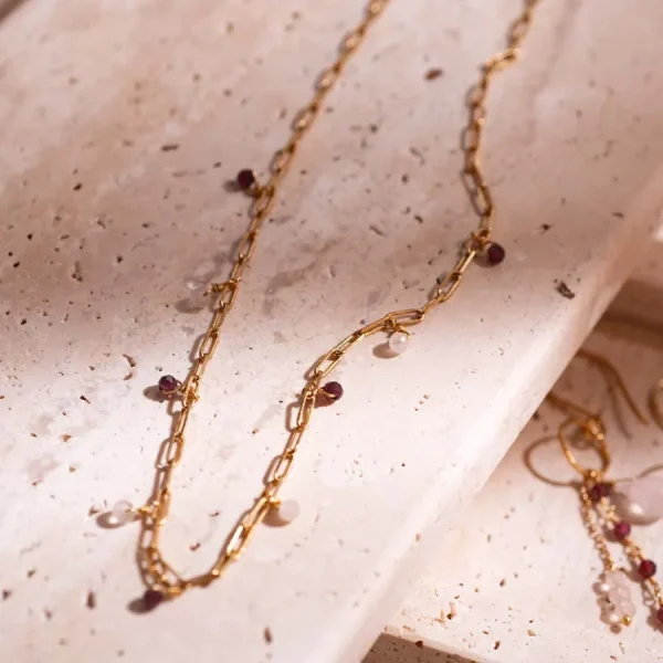 A Beautiful Story Colliers>Collier Spontaneous doré - Grenat & Quartz rose